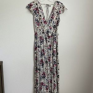 Band Of Gypsies - MEDIUM - Floral Faux Wrap Short Sleeve Midi Dress